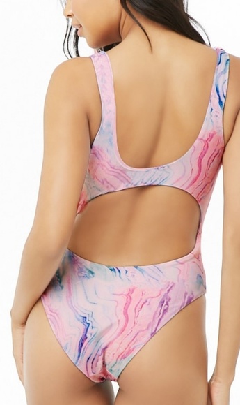 swimsuit - Picture 3 of 3